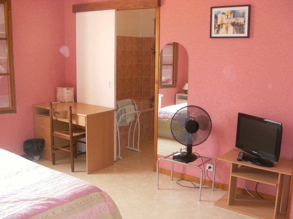 Les Confins Du Perche Hotel Tuffé Pokój zdjęcie