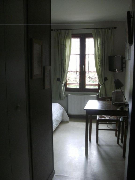 Les Confins Du Perche Hotel Tuffé Pokój zdjęcie