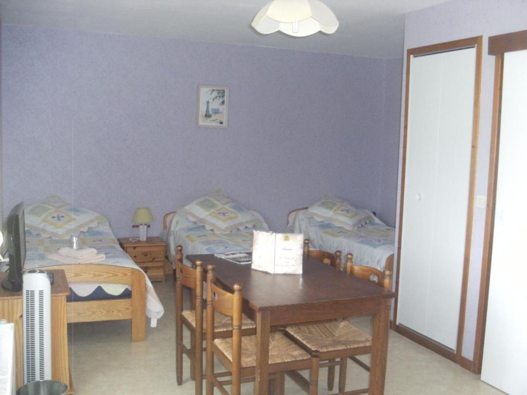 Les Confins Du Perche Hotel Tuffé Pokój zdjęcie